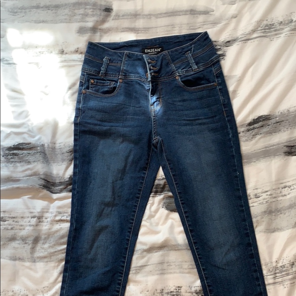 These are some skinny from ENJEAN